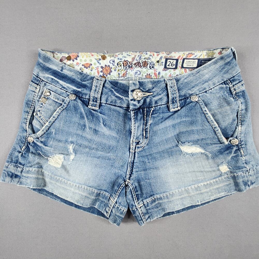Miss Me Signature jean shorts size 26 style: JS4480H21 Light wash